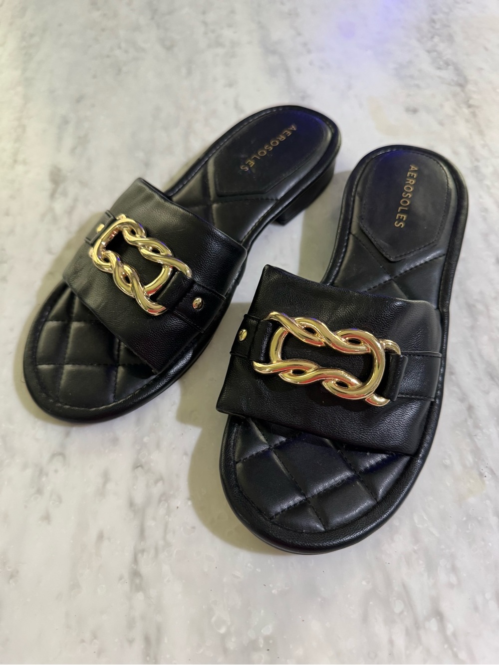 AEROSOLES Black Classic Quilted Cushioned Slip-On Mules with Gold Chain 6.5